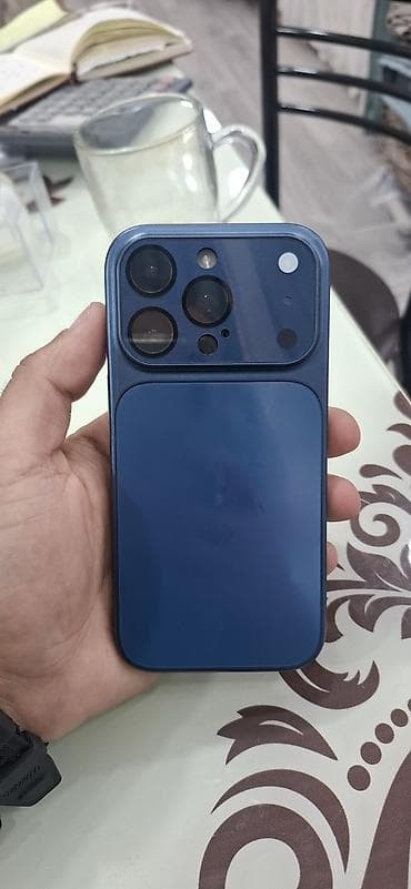 video magnitofon: IPhone 16 Pro, Черный, Беспроводная зарядка — 1