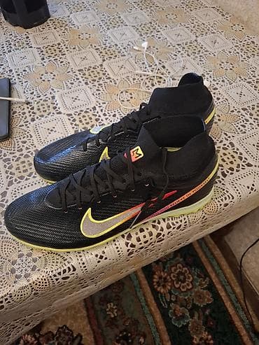 Futbol üçün süni örtük (TF) ayaqqabısı - Rəng: qara üst hissə, neon — 3