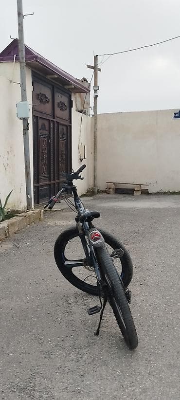 velosiped disqi: Velosiped – dağ/şosse tipli, 29" təkərli Xüsusiyyətlər: - Gövdə — 1