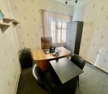 Коммерческая недвижимость: Ofis otağı – tam mebellə Təsvir: - İşıqlı, pəncərəli kabinet, dikey — 3