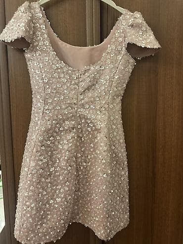 toy donları: Təsvir: - Qısa ziyafət/party donu - Rəng: pudra/solğun çəhrayı — 2