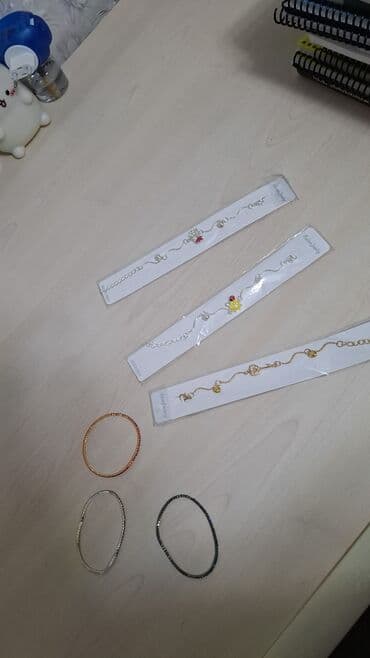 qizil qolbaqlar instagram: Aksessuar dəsti – qolbaqlar və saç lenti - 3 ədəd nazik, elastik — 1