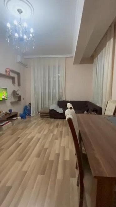 ev menzil: 28 May metrosunun tam yaxınlığında, şəhərin mərkəzində super təmirli — 3