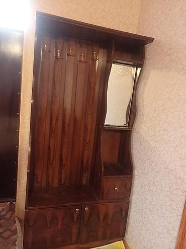 ütü masası şkaflı: Qonaq/dəhliz üçün çoxfunksiyalı asılqan-modul - Material: tünd qoz — 6