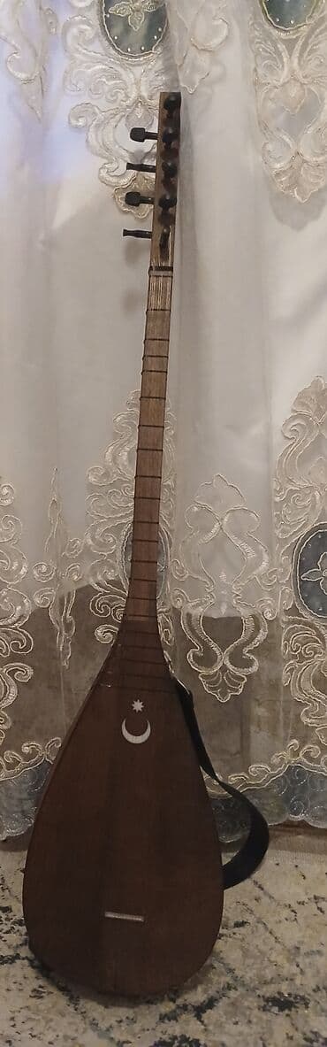 Milli sazı ay ulduzlu saza soz ola bilmes isdeyen gelib sesinede — 1