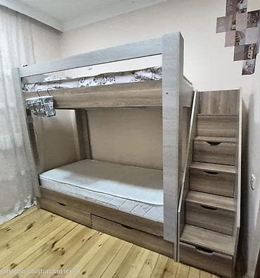 en ucuz pencere: Yenidir, 3-4 aylıqdır otağa sığmadığı üçün satılır. yuxarıda böyük — 1