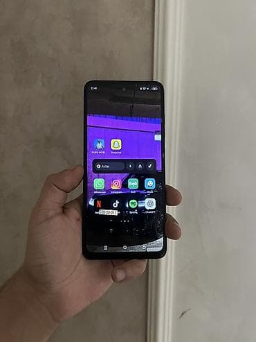 telfon satisi: Tecno Spark 20C, 128 GB, rəng - Qara, Barmaq izi, Face ID — 2