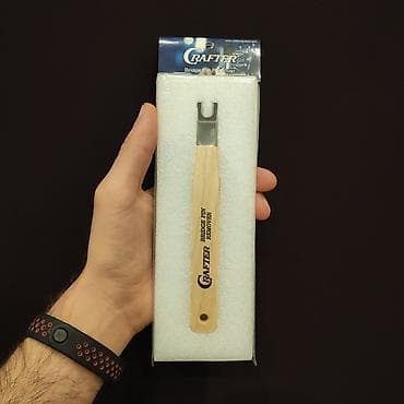 damar çıxardan: Pin çıxardan Akustik gitara üçün pin çıxardan Ünvan:Nizami 42 (Daxil — 2