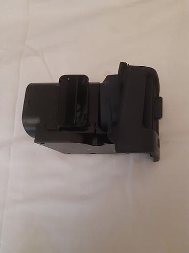 Моторы и детали моторов: Mercedes-Benz E klas 210 modelinin hava defilektorudur sag tərəfidir — 3