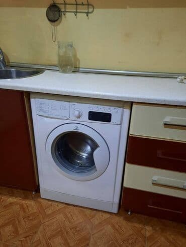 qarayev obyekt: Qaraev metrosuna yaxın Ruslan marketə yaxın 9 mertebeli binanın 8-ci — 3