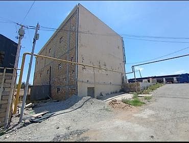 Kommersiya daşınmaz əmlakının satışı: 1 580 000 AZN 620 m² Sahə Çıxarış Təmir Satılır obyekt 620 m², Aşağı — 6