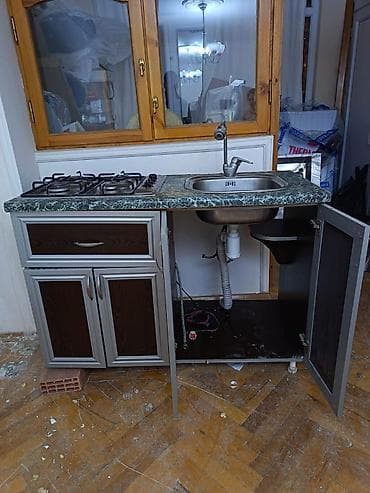 islenmis moyka: Mətbəx dəsti – qaz plitəsi, çanaq və dolablar bir yerdə - Üst örtük — 2