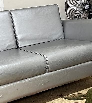 Divanlar: Divan, İşlənmiş, Açılmayan, Bazasız, Dəri, Çatdırılma yoxdur — 2