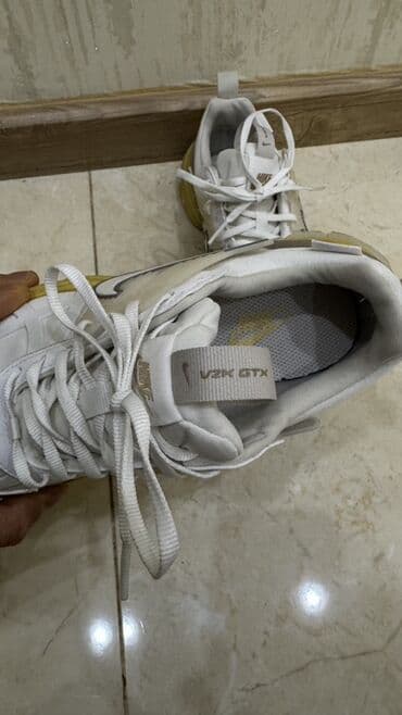 air max qadın krossovkaları: Nike V2K Run Gore‑Tex Sneakers - Model: Nike V2K Run Gore‑Tex - Üst — 6