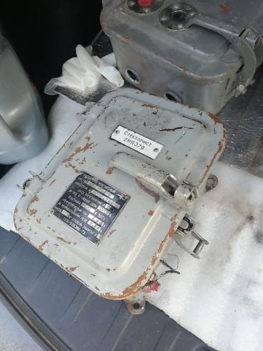 puşka: Sənaye tipli metal idarəetmə qutusu - Korpus: qalın metal, möhkəm — 8