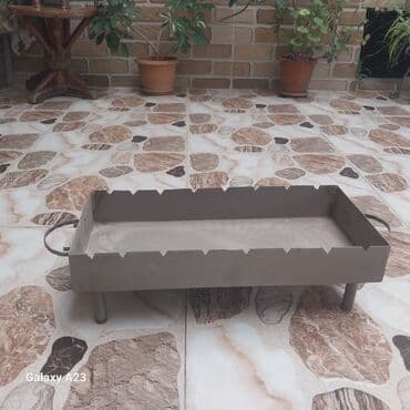 Metall manqal – daşınan, ayaqlı model - Material: qalın metal gövdə -