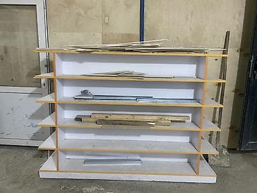 Rəf vitrinləri: Mağaza üçün orta ada tipli vitrin raf sistemi Unvan Hovsan, magaza — 2