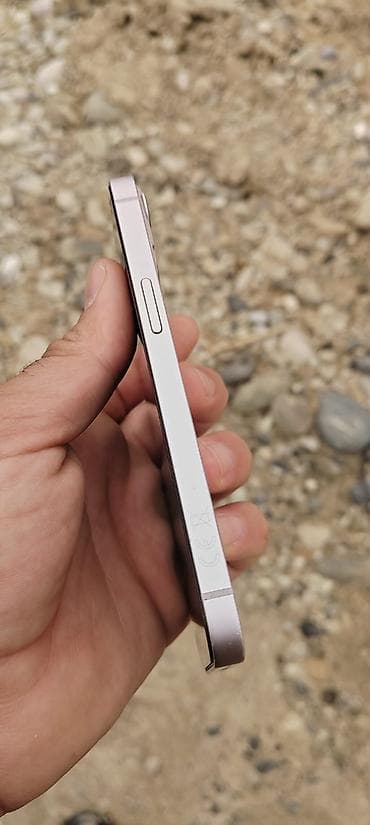 go pro 8: IPhone 13, 128 GB, Starlight, Face ID — 5