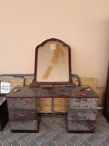 tualet bacoku: İkinəfərlik çarpayı, Dolab — 3