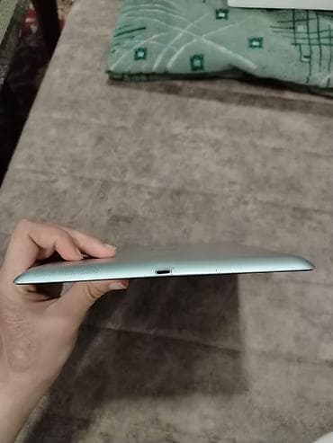 ipad 64 gb: İşlənmiş Apple iPad 2 (2011), 9,7", 64 GB, Ünvandan götürmə — 6