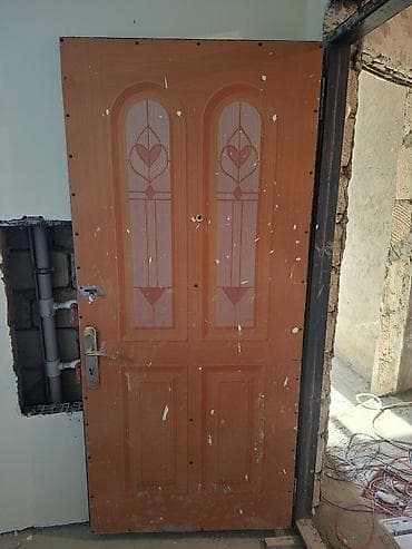 isiq generator satilir: Dəmir giriş qapısı heçbir problemi yoxdu zamoku çərçivəsi üstündə — 2
