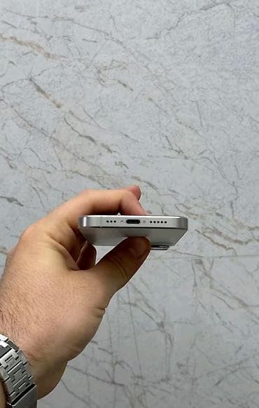 apple airpod: IPhone 15 Pro, 256 GB, Natural Titanium, Zəmanət, Simsiz şarj, Face ID — 4