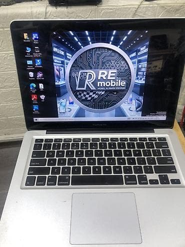 Apple MacBook Pro noutbuku - Korpus: gümüş rəngli alüminium unibody
