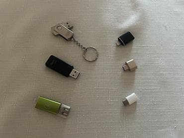 fləş kart: USB fleş yığıntısı və adapterlər dəsti Tərkib: - 3 ədəd USB fleş — 1