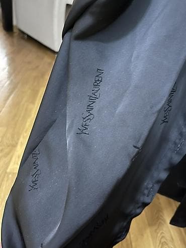 YSL (Yves Saint Laurent) naxışlı qara köynək - Rəng: qara, atlas — 2