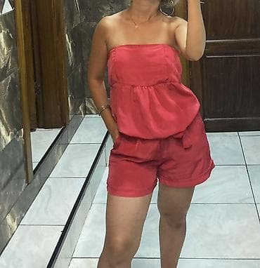 kiraye kostyumlar: YAY GEYİMLƏRİ Qadın geyim dəsti – 2 model 1) Qırmızı strapless şort — 1