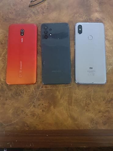 Satılır: 3 ədəd smartfon dəsti 1) Xiaomi Redmi (qırmızı/oranj arxa lalafo.az -da Satılır: 3 ədəd smartfon dəsti 1) Xiaomi Redmi (qırmızı/oranj arxa
