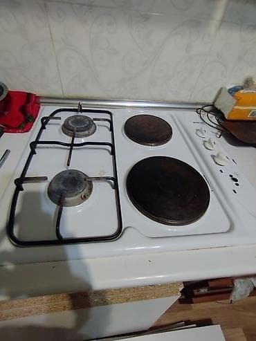 2 ci el kuxna mebeli: Mətbəx mebel dəsti – yenisini yığılır deyə satılır. 4 metr uzunluğunda — 5