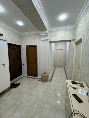 продаю 1 комнатную квартиру: 8-ой километр, 3 комнаты, Новостройка, м. Халглар Достлугу, 105 м² — 9