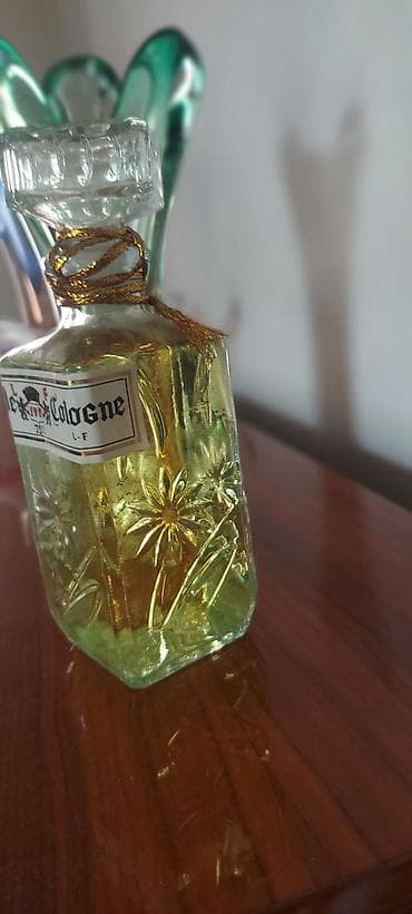 Məhsul: Klassik “Eau de Cologne” (75%) - Şüşə: Kəsimli kvadrat — 4