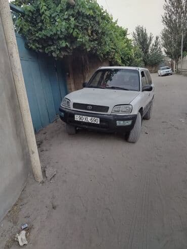 Продажа авто: Toyota RAV4 – 1-ci nəsil, ağ rəng, 5 qapı, yüngül yolsuzluq üçün — 3