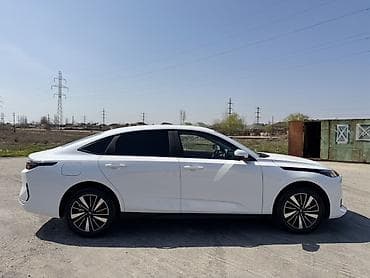 aftamabilər: Changan Qiyuan A05: 1.5 l | 2025 il 6000 km Sedan — 5