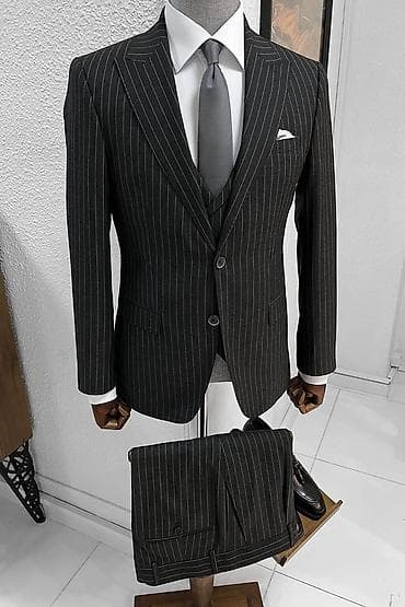 Aksesuarlar: Klassik zolaqlı kişilər üçün dördlük kostyum dəsti, 1 dəfə geyinilib — 1