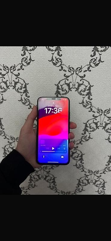 pc ekran: IPhone 11 Pro, Yaşıl, Face ID — 2