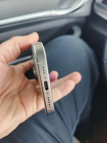 iphone 11 satis: IPhone 16 Pro, 128 GB, Gümüşü, Zəmanət, Barmaq izi, Face ID — 8