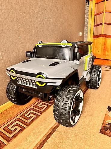 maşn oyunu: Uşaq elektrik maşını – 4x4 off-road dizayn - Korpus: boz-qara rəng — 2