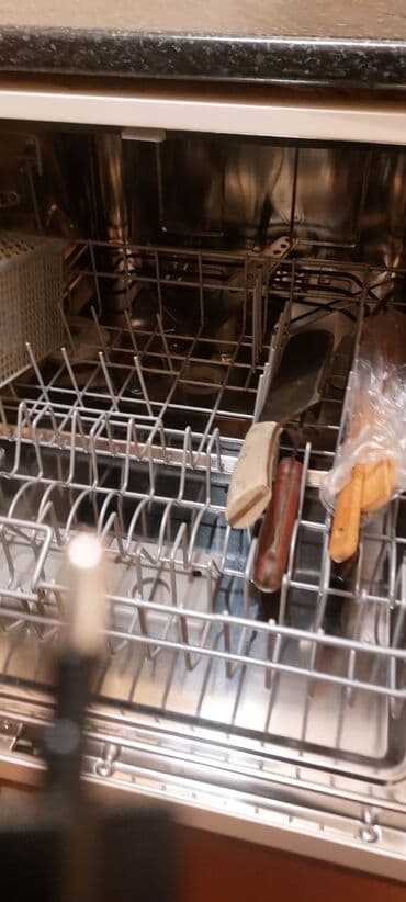 Nehrə aparatları: Qabyuyan maşın – kompakt tip Xüsusiyyətlər: - Geniş paslanmayan polad — 4