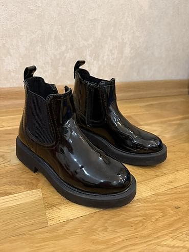 Zara ботинки 
В идеальном состоянии 
Размер 30
Цена 15