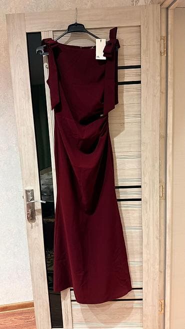 sera: Bordo rəngli zərif geyim - Model: midi uzunluqda, təntənəli/axşamlıq — 1