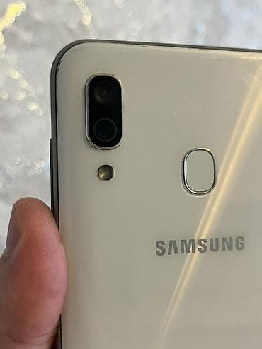 xbox one kredit: Samsung Galaxy A30, 64 GB, rəng - Ağ, İki sim kartlı — 2