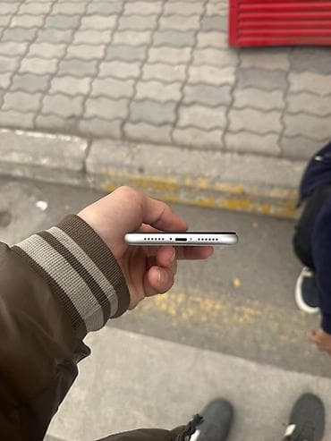 2 ci el iphone 14: IPhone 11, 64 GB, Gümüşü, Face ID — 5