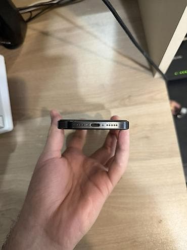 xaladelnik satilir: IPhone 15 Pro, 128 GB, Blue Titanium, Face ID — 7