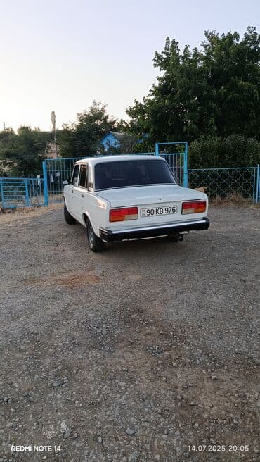 turbo az 06 lar: Lada 2107 model ağ rəngli sedan avtomobil. Bu model, öz dözümlülüyü və — 3
