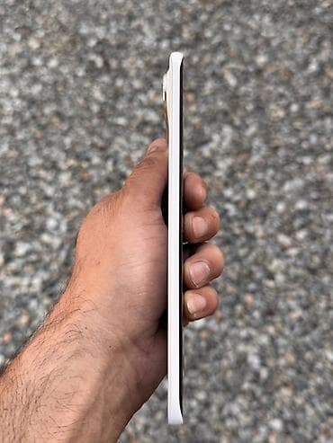 ıphone 14 pro max: Ağıllı telefon – ağ rəng Xüsusiyyətlər: - Tam ekranlı ön panel, nazik — 4