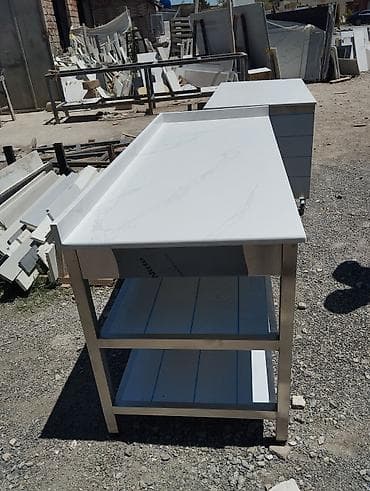 Biznes üçün avadanlıq: Mətbəx üçün peşəkar iş masası - Material: paslanmayan polad (çərçivə — 2