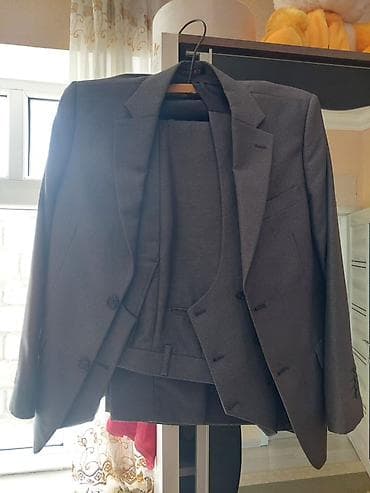 3 dəfə toya geyinmişəm Kişi üçlü kostyum dəsti - Rəng: tünd boz